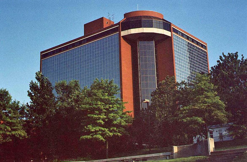 The Excelsior Hotel next to the Old State House in Little Rock from the River side