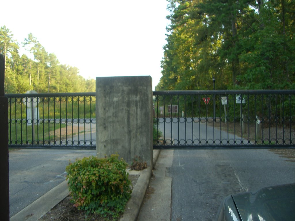 Glazy Peau Gate, Hot Springs Village, AR