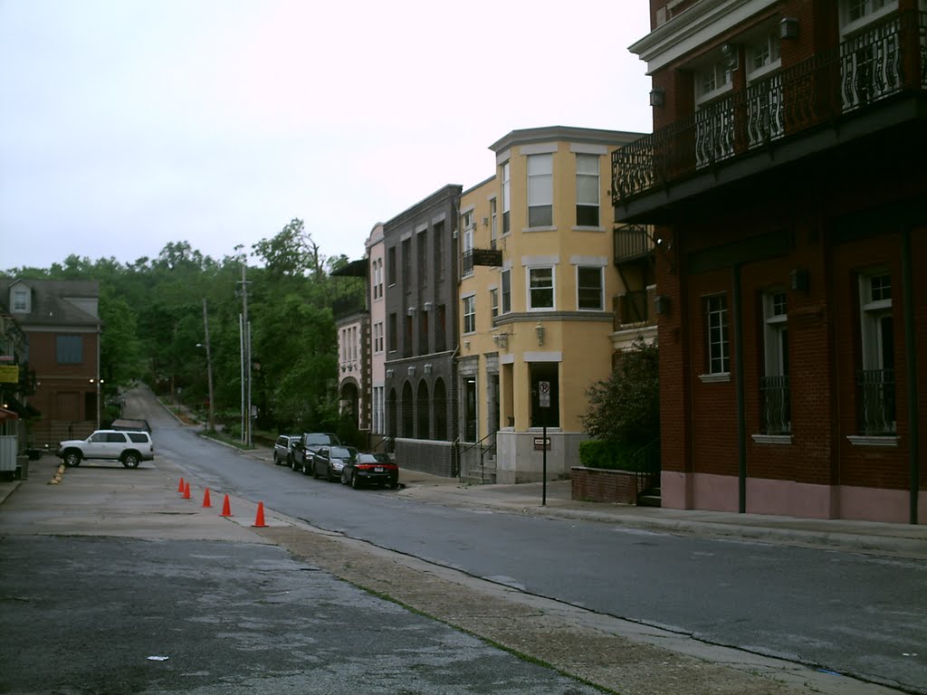 Thompson St.