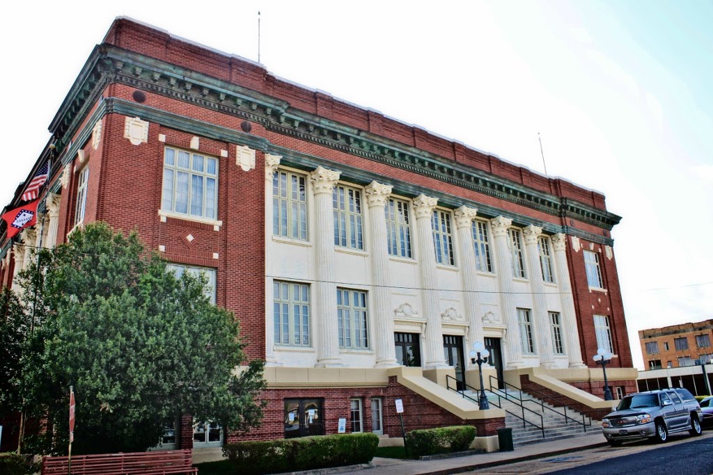 Phillips County Courthouse - Built 1914 - Helena, AR