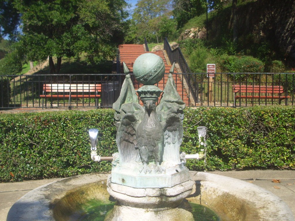Fountain At The Promenade