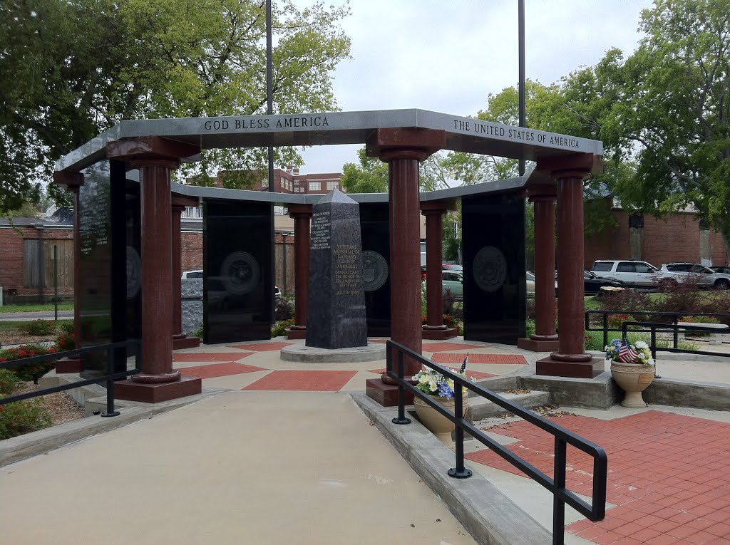 Vets Memorial