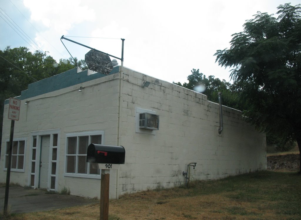 Block building near Lilac Street