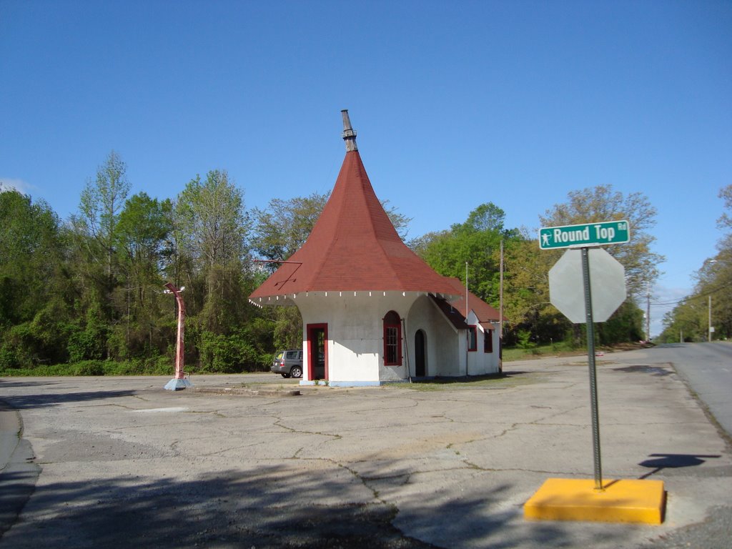 Round Top Gas Station ca 1937