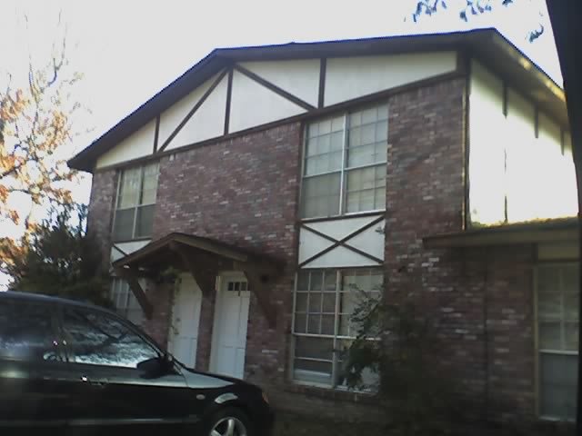 E Woodview Dr Townhouse