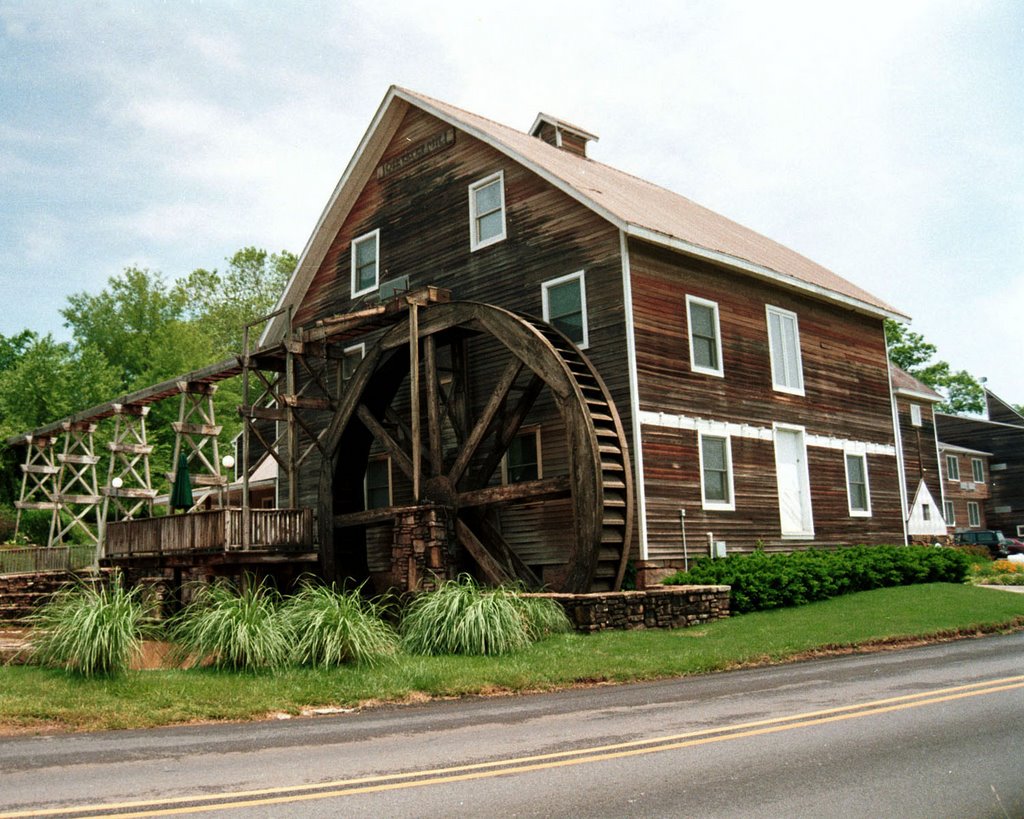 Inn At the Mill, Johnsons Grist Mill