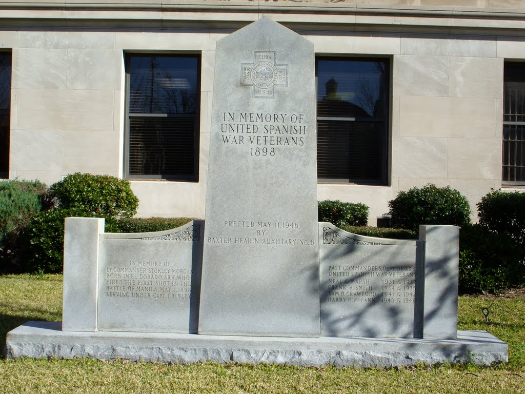 Memorial at the Union County Courthouse