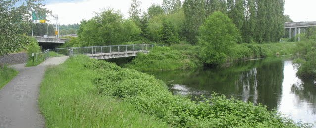 North Creek joins Sammamish River