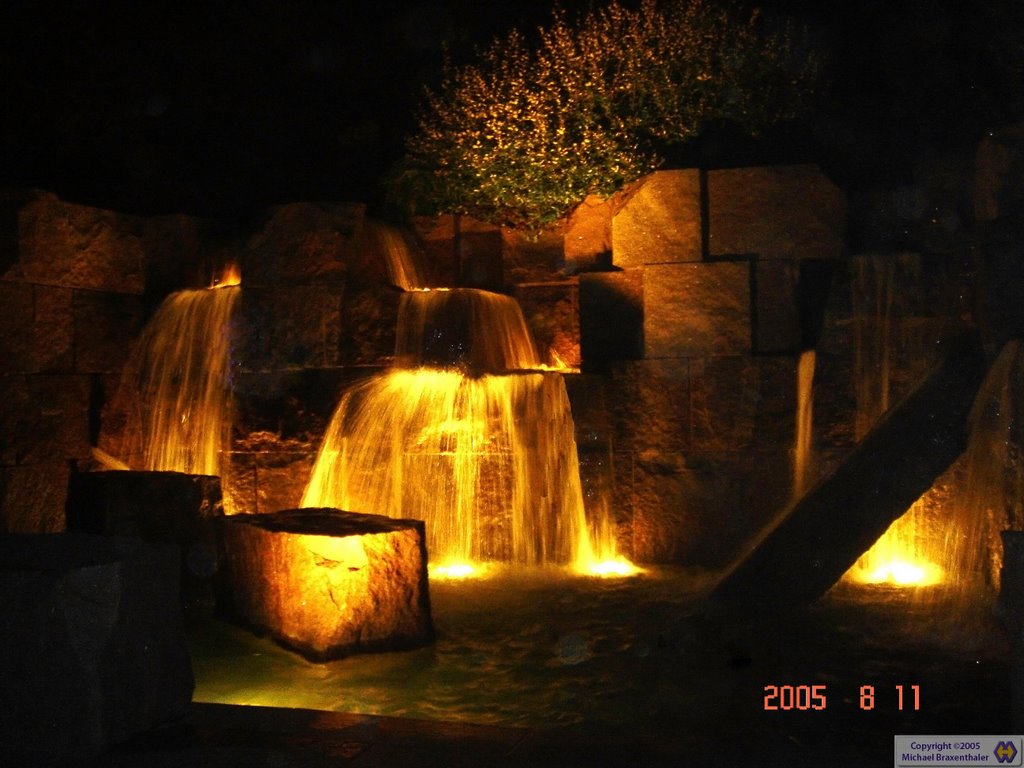 FDR Memorial by Night