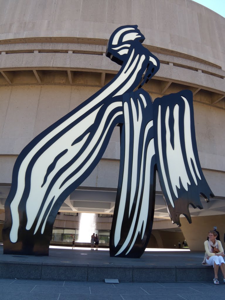 Washington, D.C. - Hirshhorn Sculpture Garden of Modern Art - Sneaking up on a Brushstroke by Roy Lichtenstein