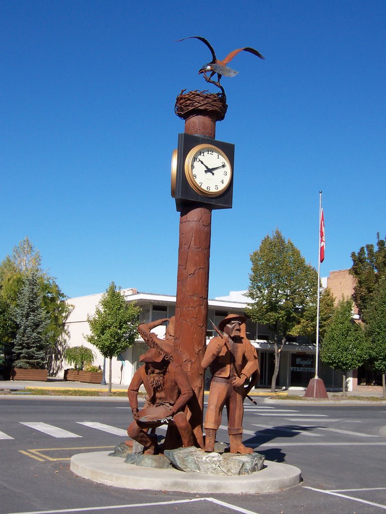 Pioneer sculptures in Colville, WA.