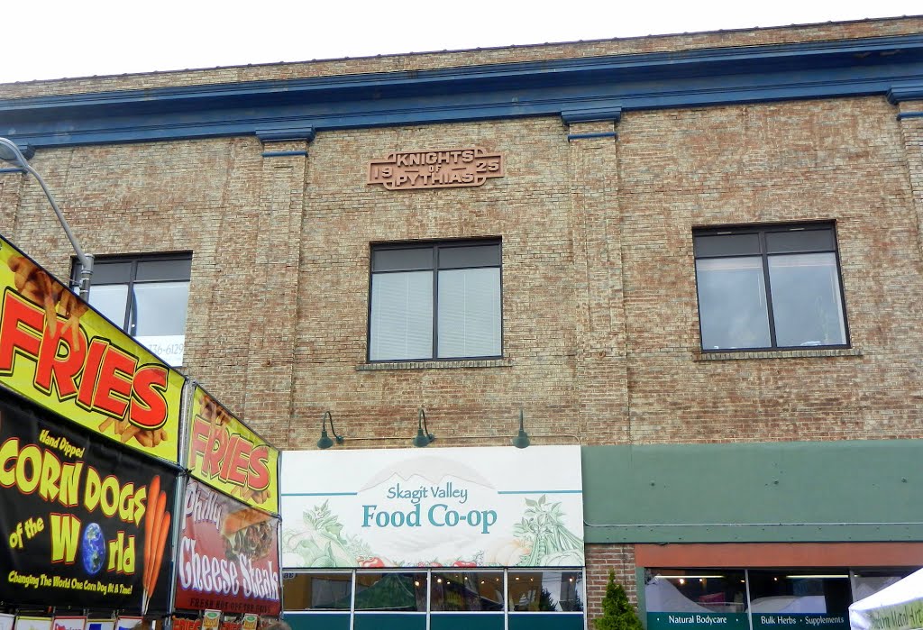 Knights of Pythias Building, Skagit Valley Food Co-op, 202 S 1st St, Mt Vernon, WA, built 1925