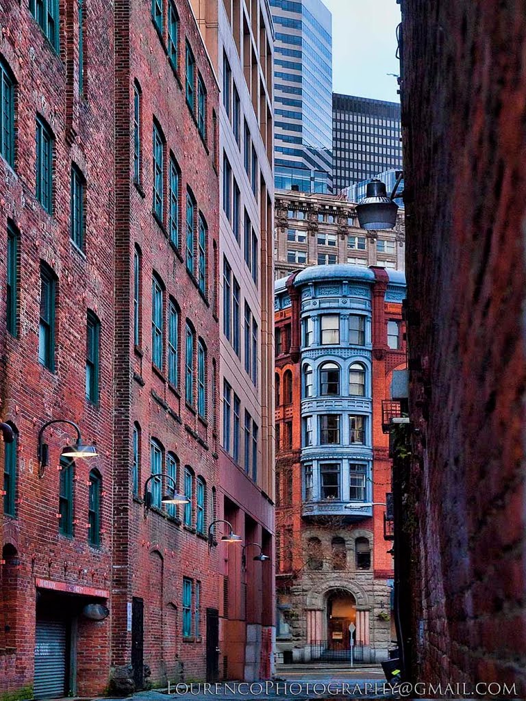 Seattle Pioneer Square Alleyway