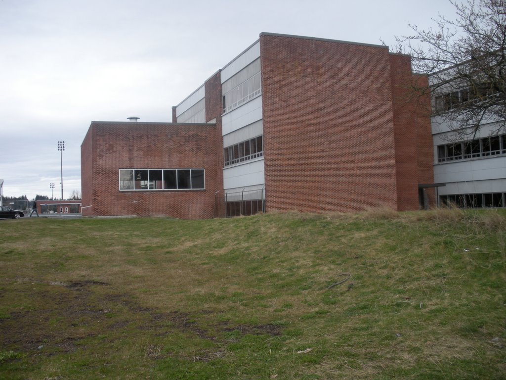 "B" building