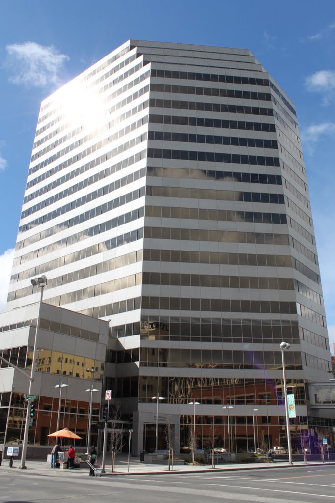 Bank of America Financial Center and Hot Dog Vendor - Spokane
