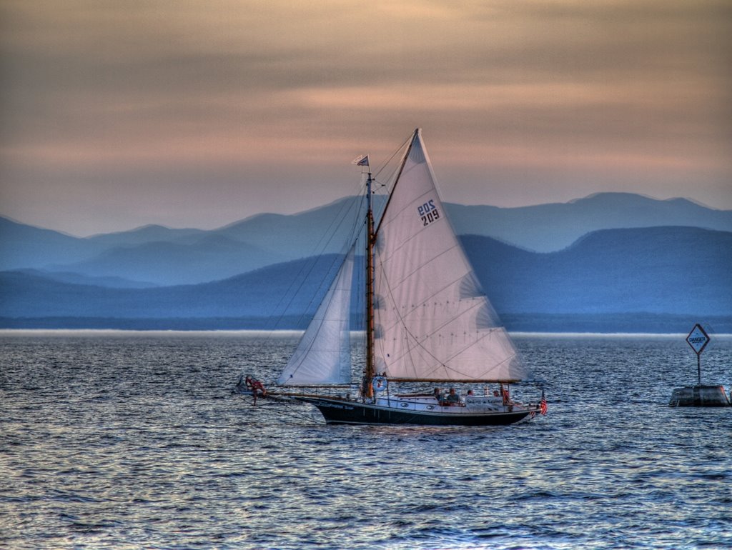 The "Friend-Ship" (HDR)