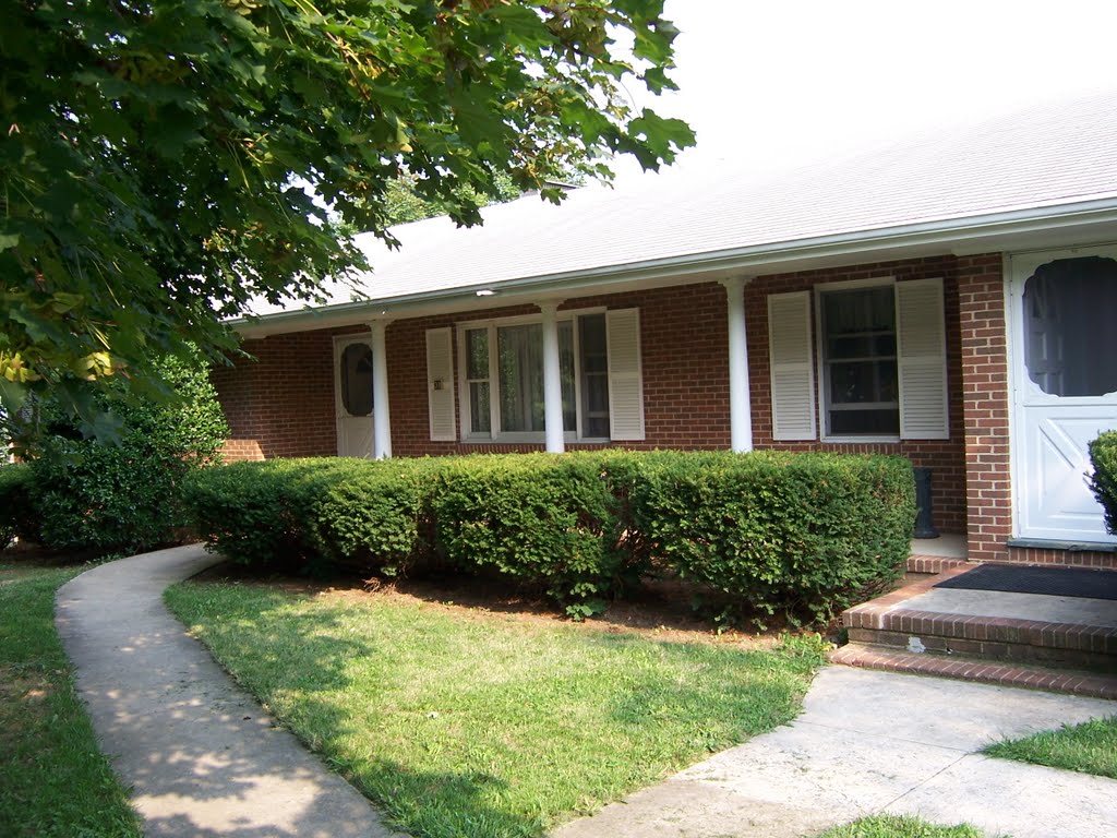 38 Middle River Dr  Verona VA 24482