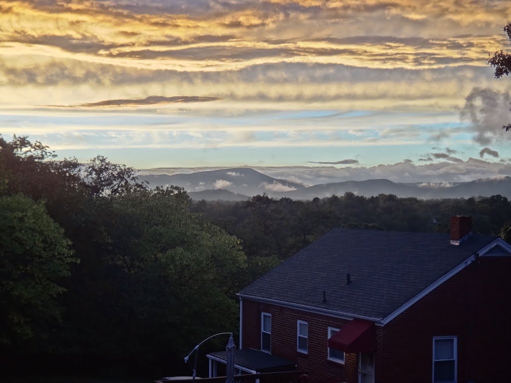 Sunset over vinton