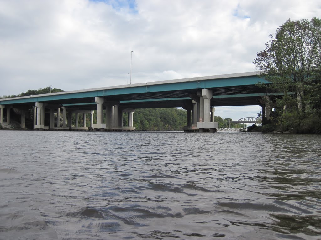 shot of I-95 bridge just up river from the crossing