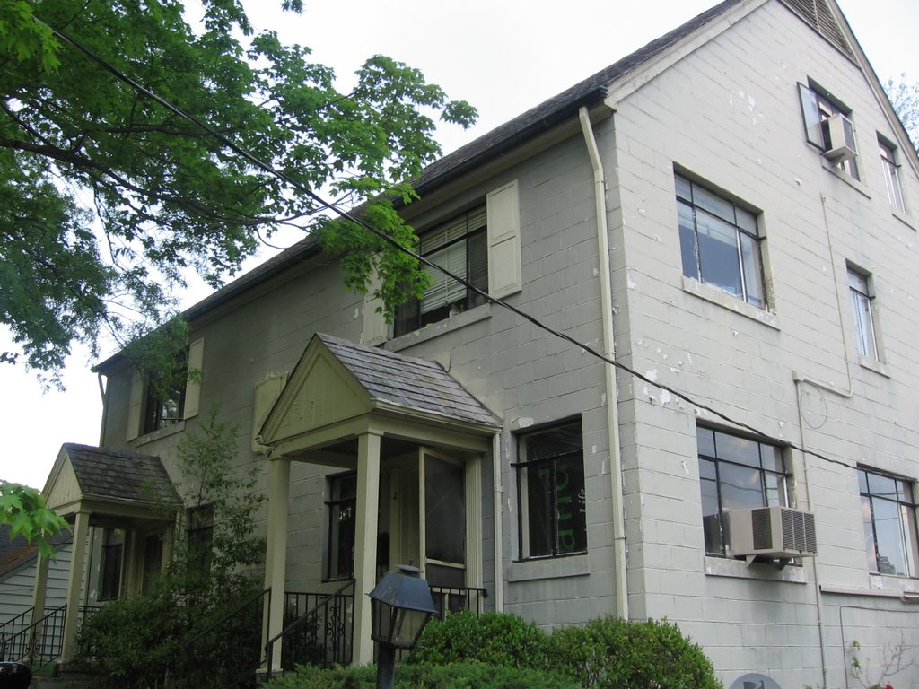The Averett International House