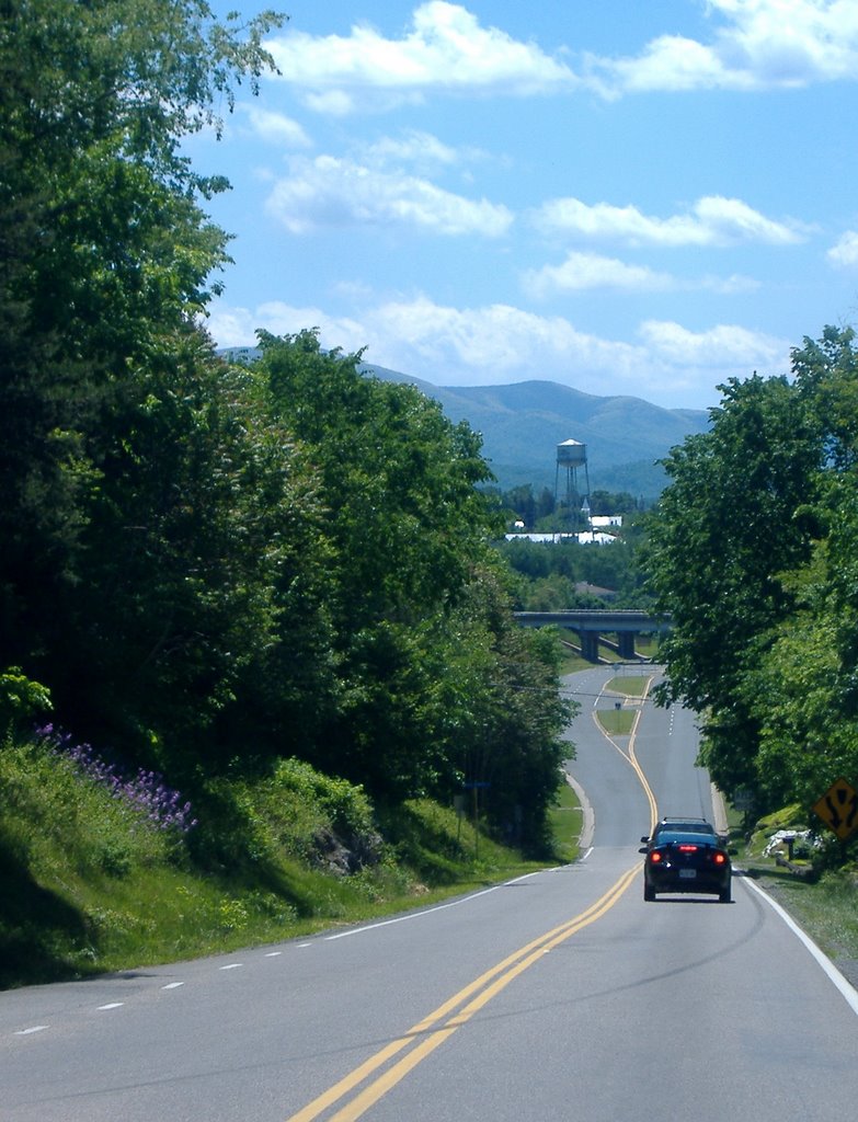Heading into Luray from the north