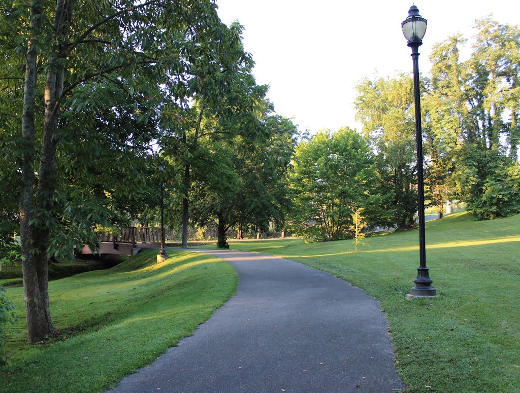 Riverbend Park Riverwalk