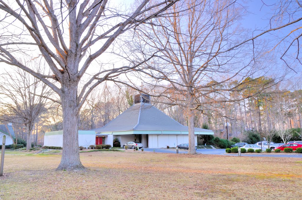 VIRGINIA: NEWPORT NEWS: St. Stephens Episcopal Church, 372 Hiden Boulevard eastern aspect