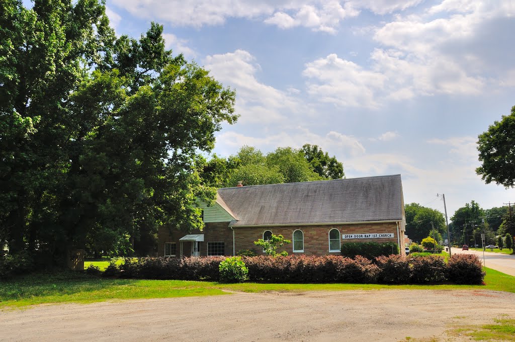 VIRGINIA: NEWPORT NEWS: Open Door Baptist Church, 14 Deep Creek Road