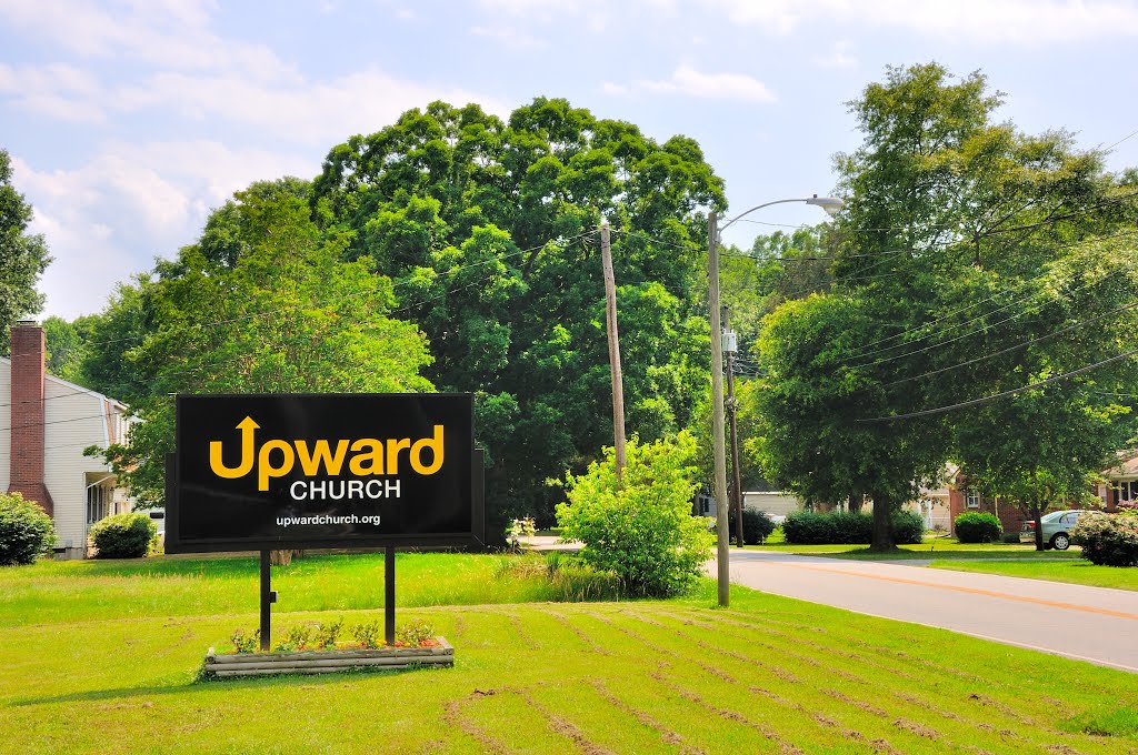 VIRGINIA: NEWPORT NEWS: Upward Church, 21 Turlington Road road sign