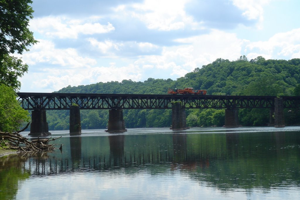 MOW crossing New River