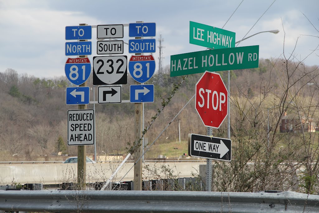 Road Signs at Hazel Hollow & Lee