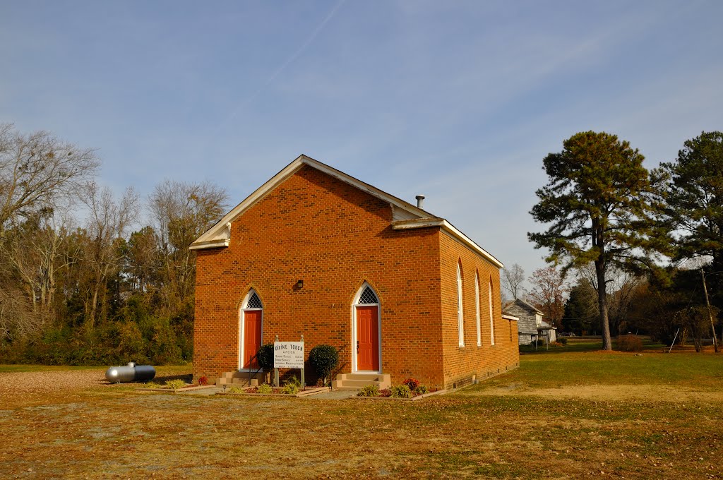 VIRGINIA: ISLE OF WIGHT COUNTY: RUSHMERE: Divine Touch Apostolic Faith Church of God, 5317 Old Stage Highway (S.R. 10)