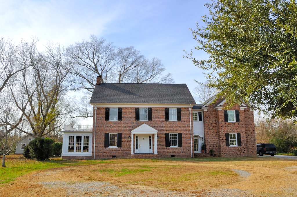 VIRGINIA: ISLE OF WIGHT COUNTY: RUSHMERE: private residence, 5316 Old Stage Highway (S.R. 10)