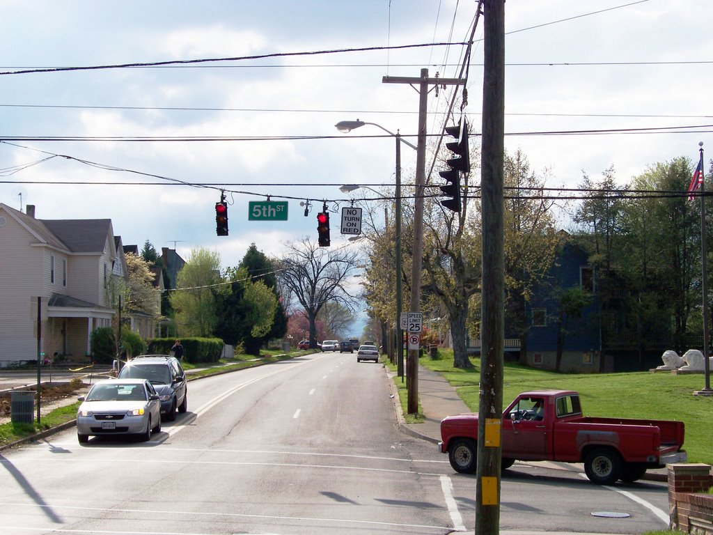 Elm Ave