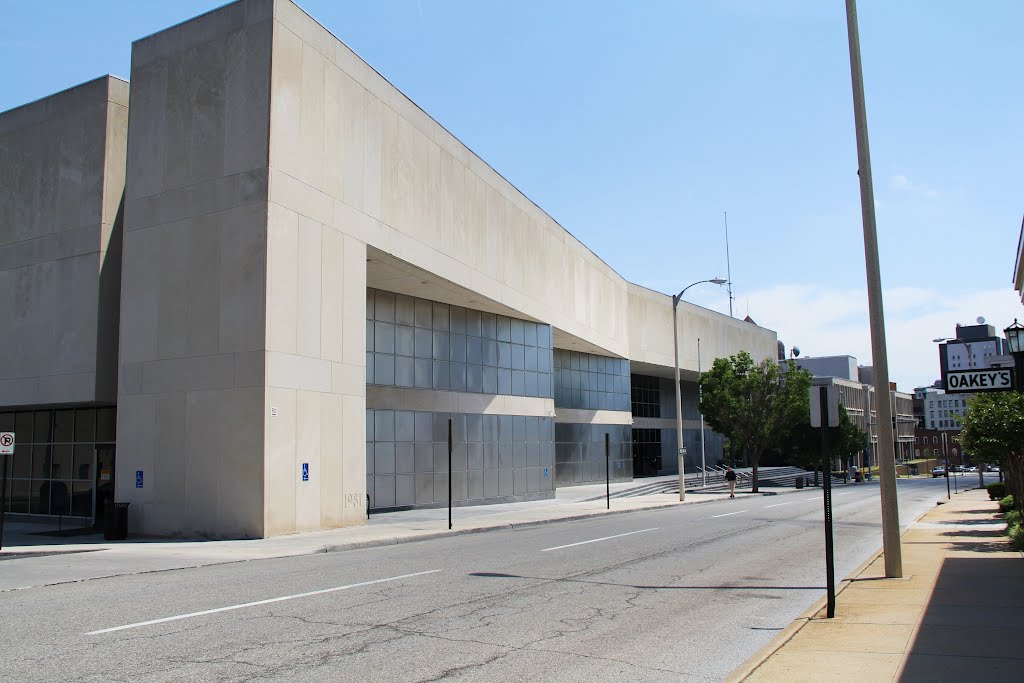Roanoke City Courthouse - SW corner (Roanoke Virginia)
