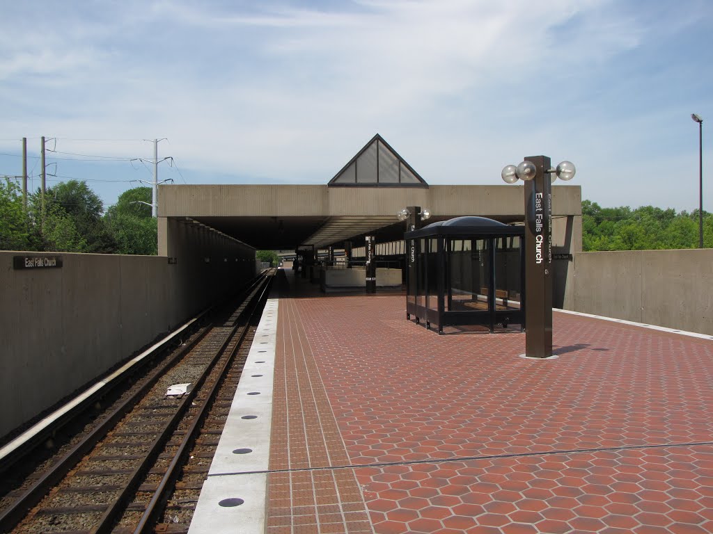 East Falls Church platform