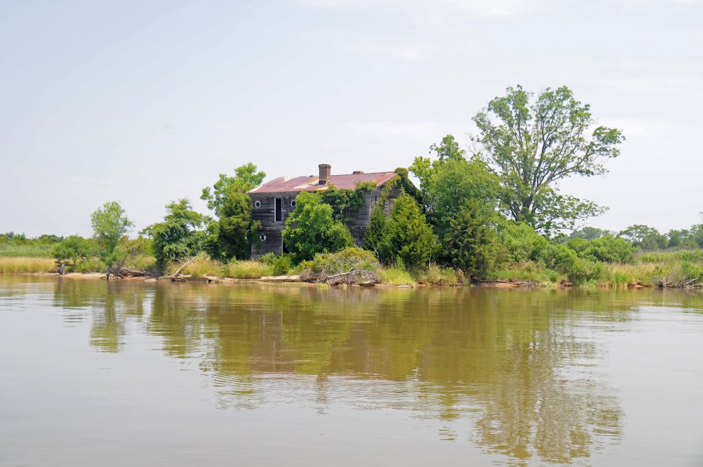 Ferry Point on the Rappahannock River upstream from Tappahannock - the old ferry landing