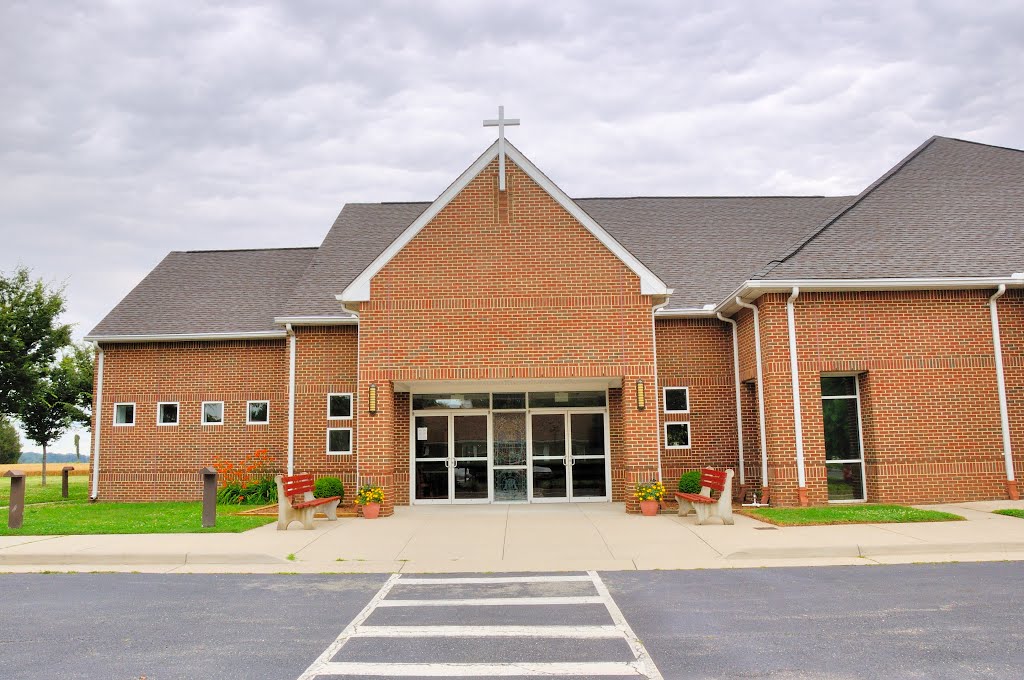 VIRGINIA: ESSEX COUNTY: TAPPAHANNOCK: new St. Timothy Catholic Church, 708 Church Lane (U.S. Route 17) entrance aspect