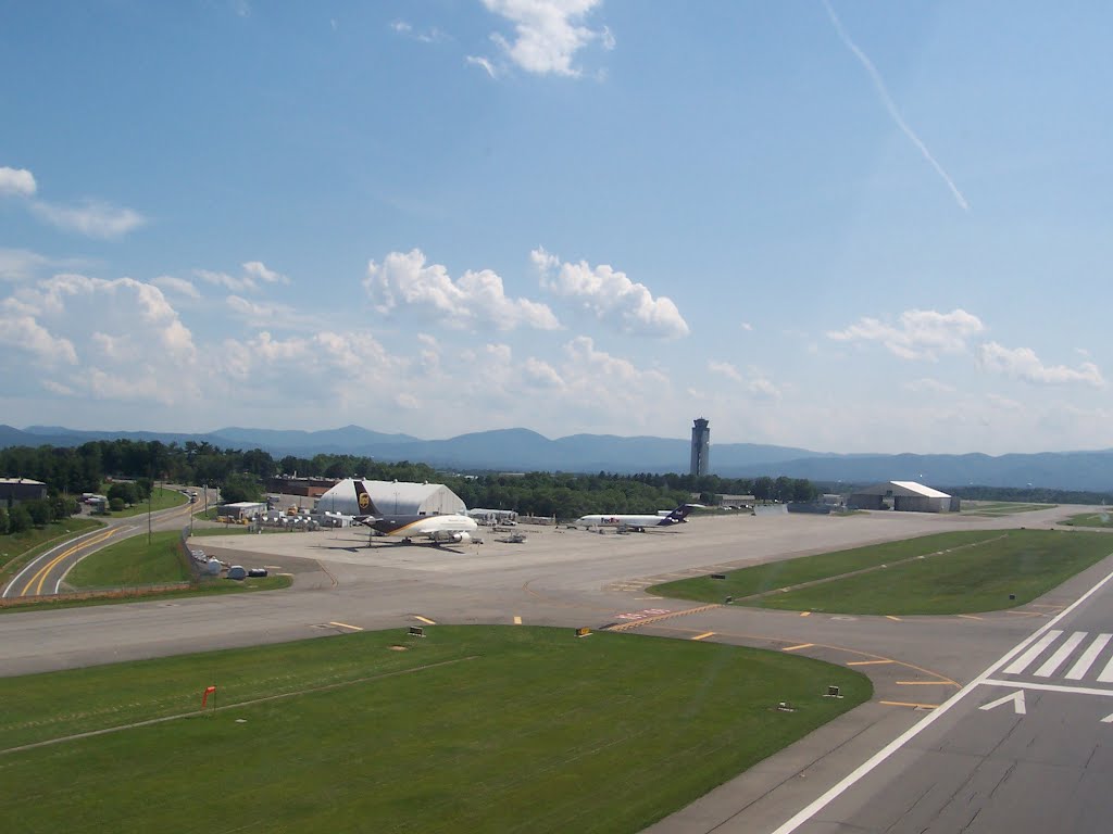 Roanoke Regional Airport/Woodrum Field, Roanoke, VA