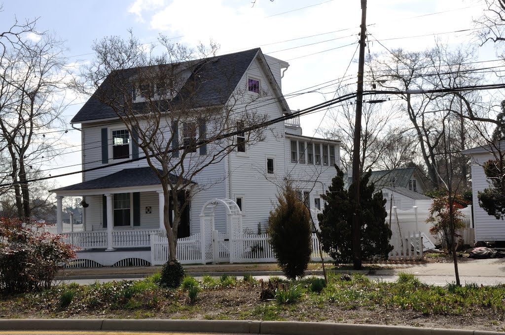VIRGINIA: HAMPTON: private homes on Pembroke Avenue downtown 1