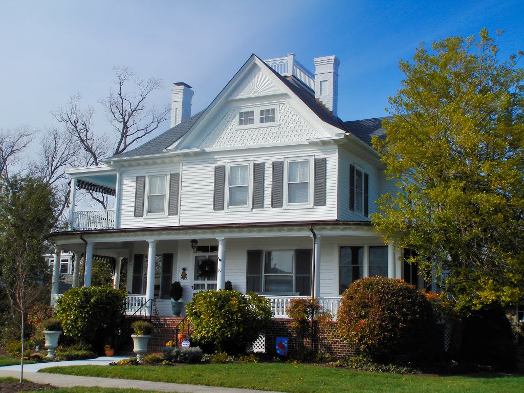 VIRGINIA: HAMPTON: private residence, 60 Columbia Avenue