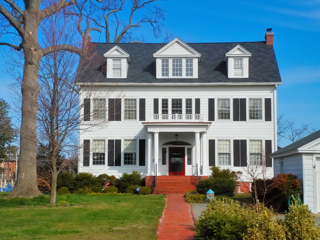 VIRGINIA: HAMPTON: private residence, 609 Bridge Street