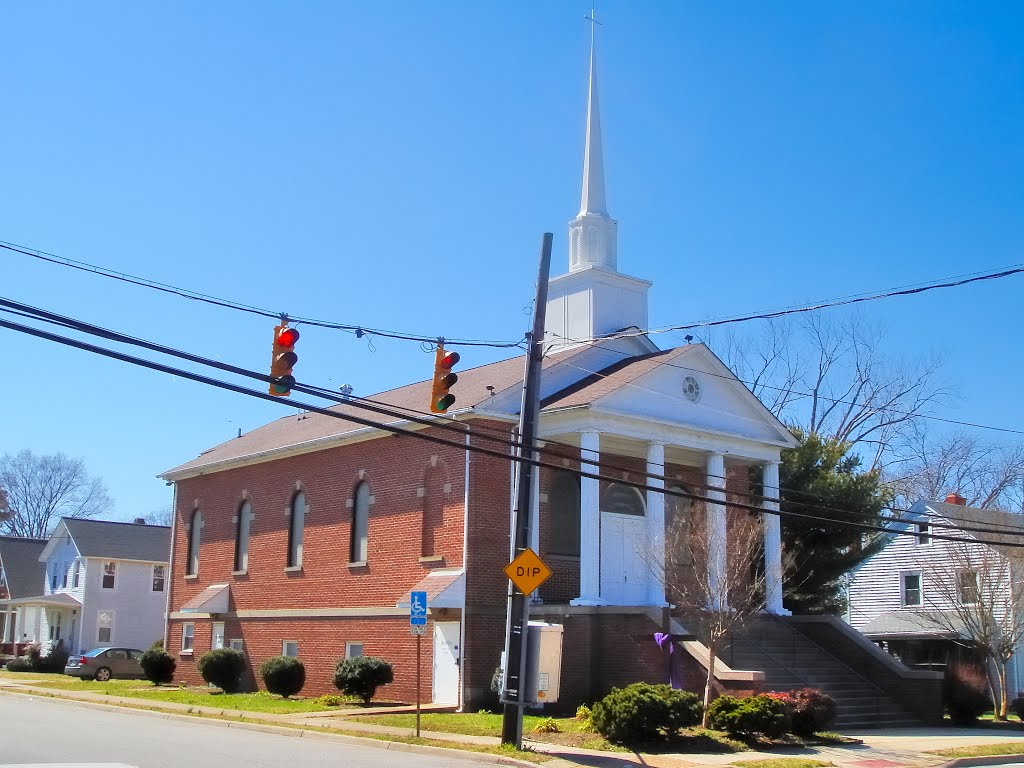 VIRGINIA: HAMPTON: East Hampton United Methodist Church, 714 East Pembroke Avenue