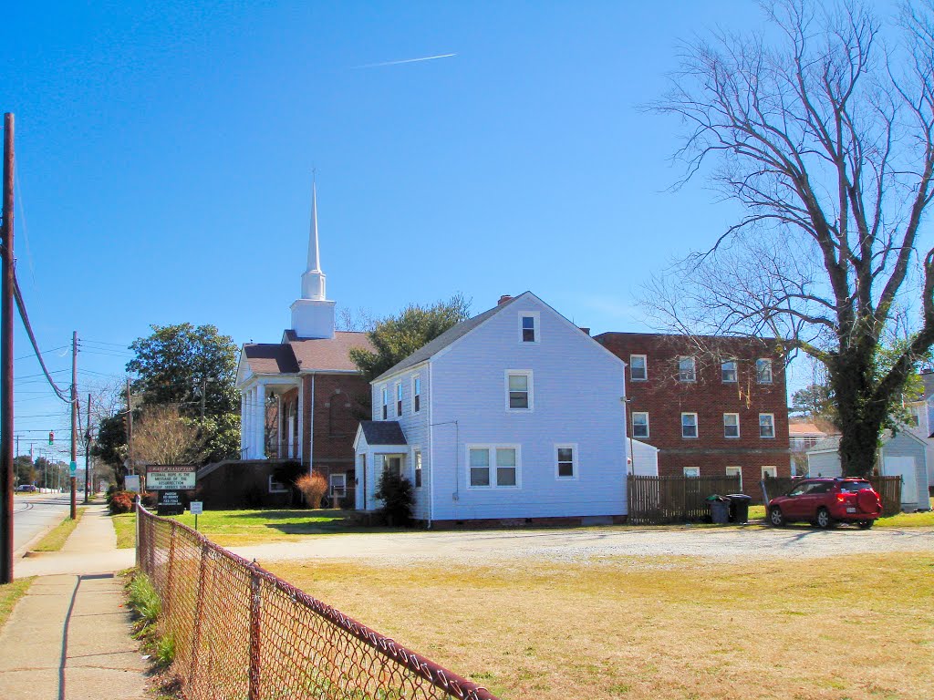 VIRGINIA: HAMPTON: East Hampton United Methodist Church, 714 East Pembroke Avenue