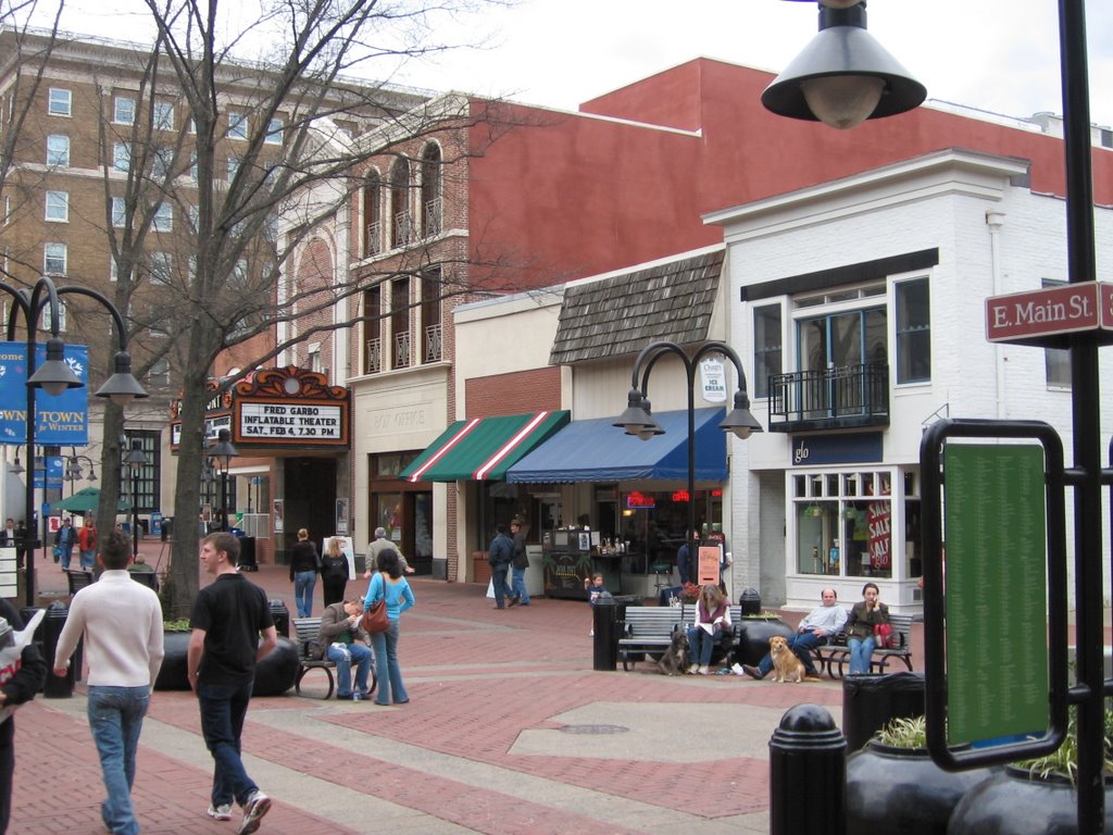 Downtown mall/Paramont