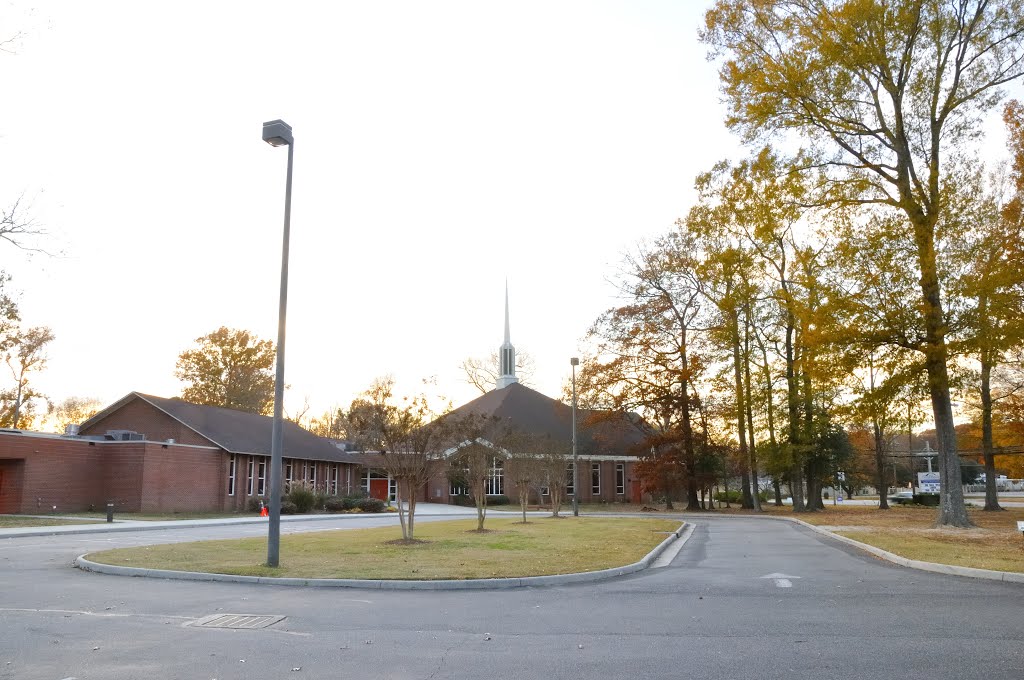 VIRGINIA: CITY OF CHESAPEAKE: Great Bridge Presbyterian Church, 333 Cedar Road as seen from the parking area
