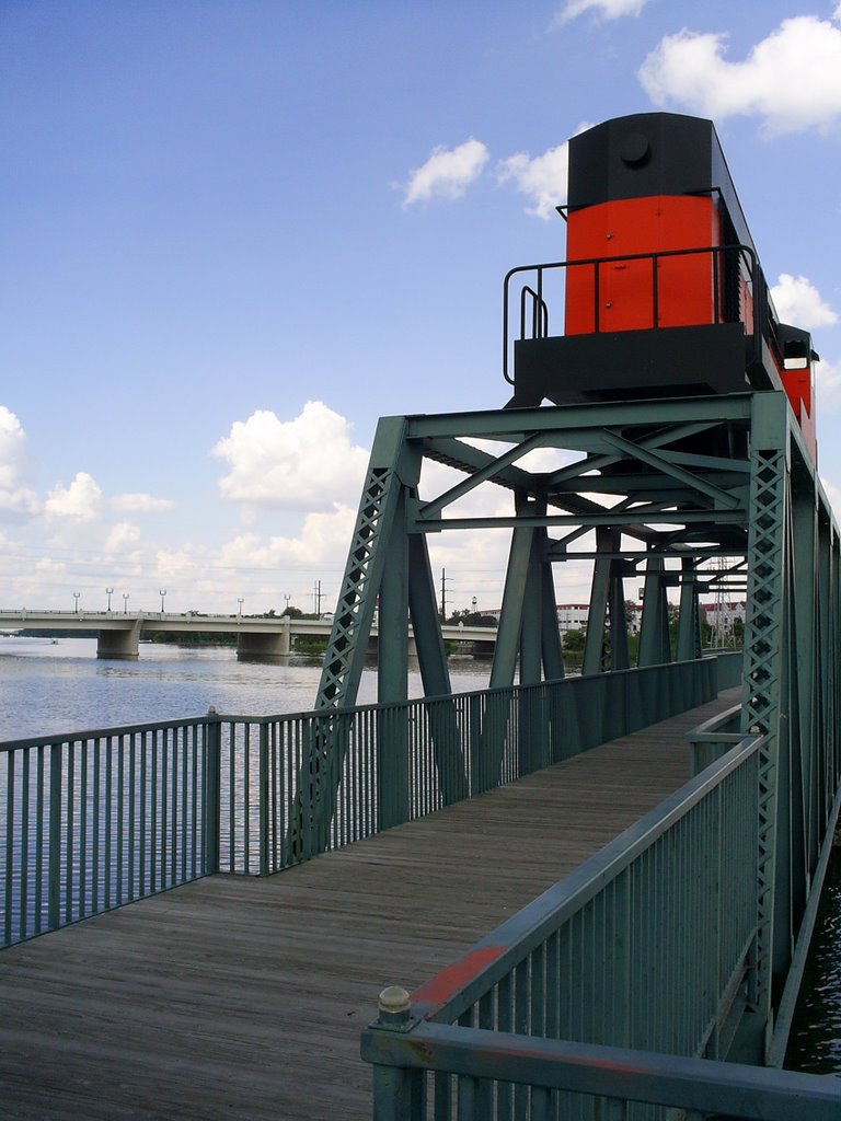 Train Overhead
