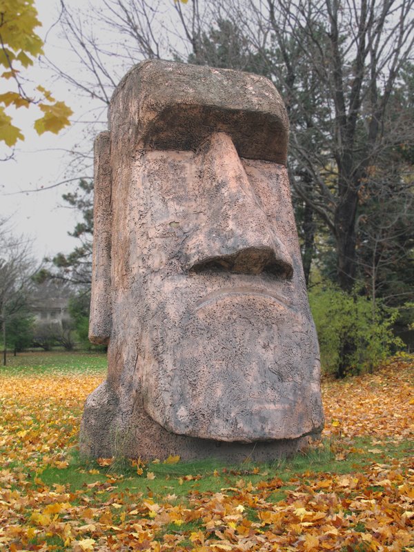Lost Easter Island head?