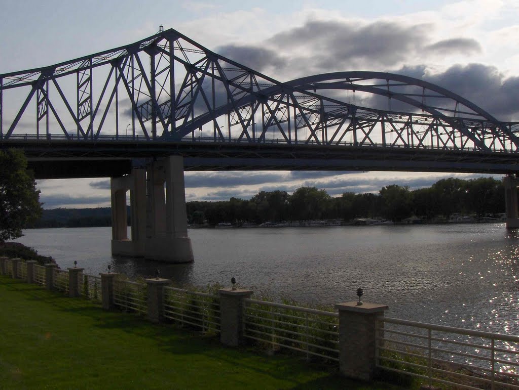 Mississippi River, GLCT