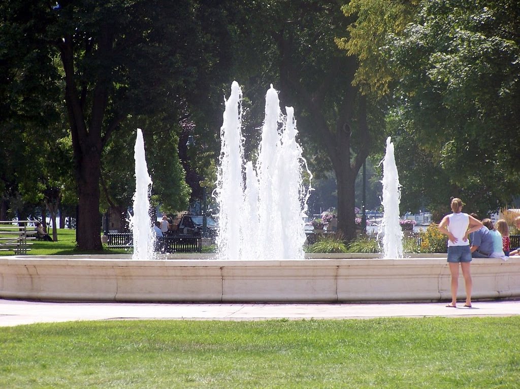 Riverside Park Fountain